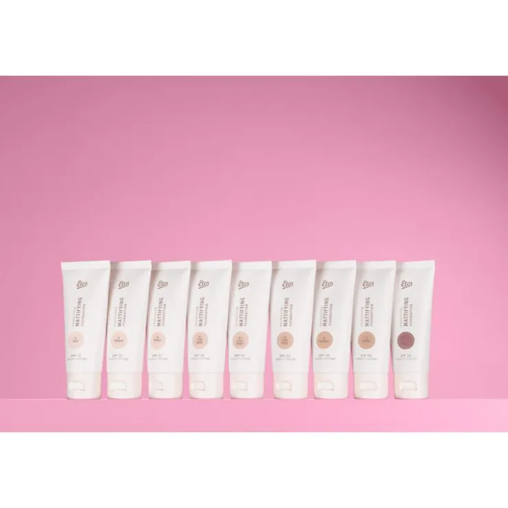 Etos Moisturizing Mattifying Foundation SPF 20