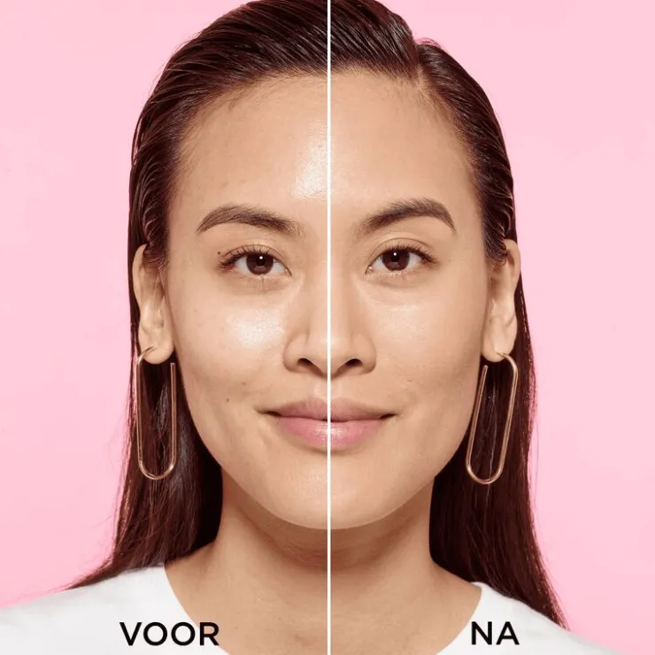 L'Oréal Paris Infaillible 24H Fresh Wear Foundation in a Powder