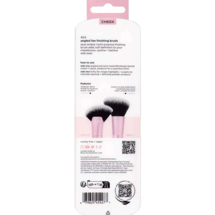 Real Techniques Angled Fan Finishing Brush