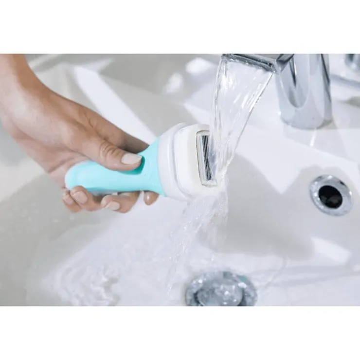 Heren Wilkinson Sword Intuition Sensitive Care Scheerapparaat 1+1 gratis navulmesje